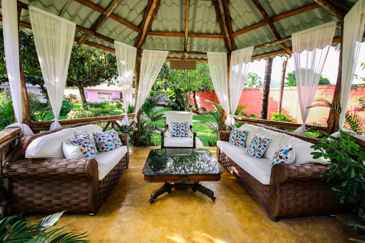 Deluxe Suites Guacamayos - Eco-Lodge & Swimming Pool Bonao Buitenkant foto