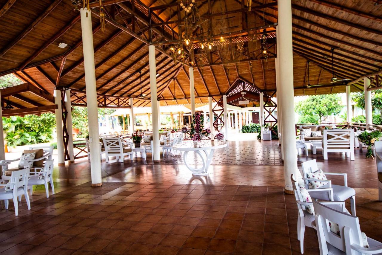 Deluxe Suites Guacamayos - Eco-Lodge & Swimming Pool Bonao Buitenkant foto