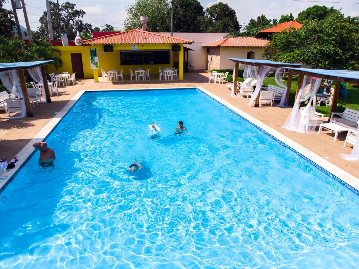 Deluxe Suites Guacamayos - Eco-Lodge & Swimming Pool Bonao Buitenkant foto