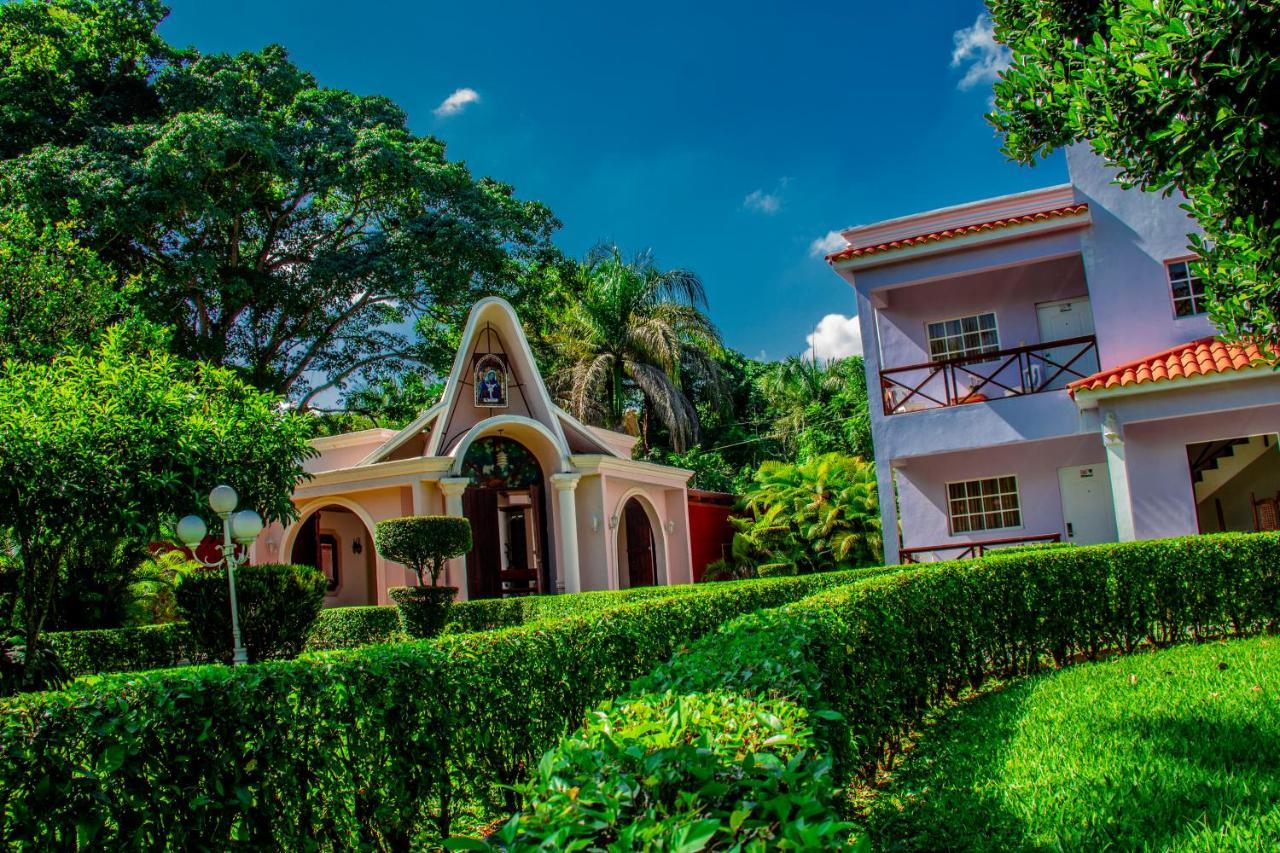 Deluxe Suites Guacamayos - Eco-Lodge & Swimming Pool Bonao Buitenkant foto