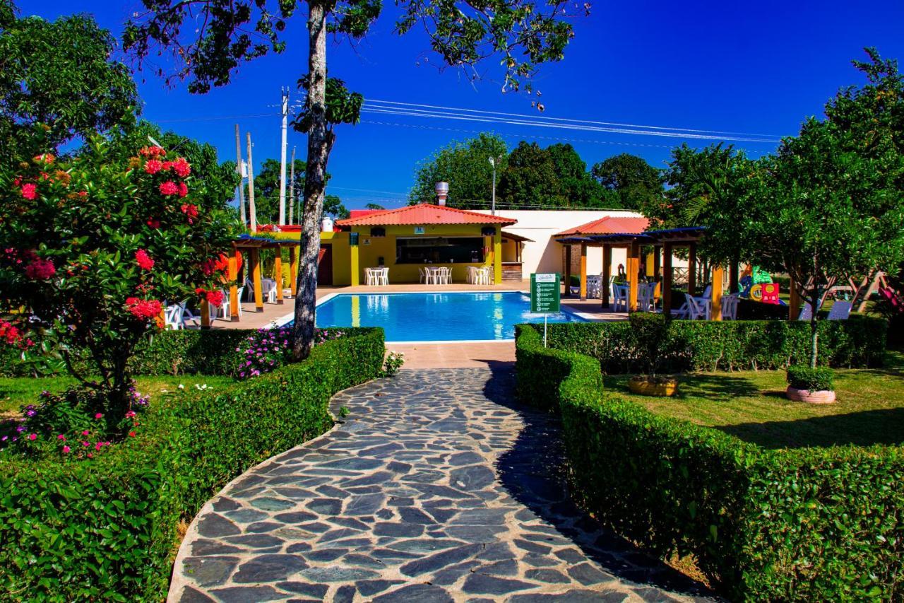 Deluxe Suites Guacamayos - Eco-Lodge & Swimming Pool Bonao Buitenkant foto