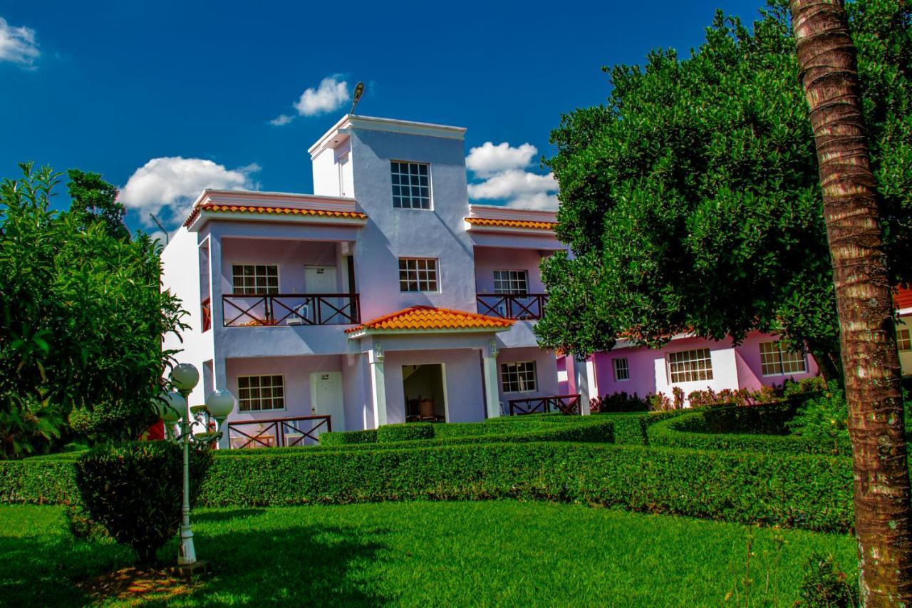 Deluxe Suites Guacamayos - Eco-Lodge & Swimming Pool Bonao Buitenkant foto