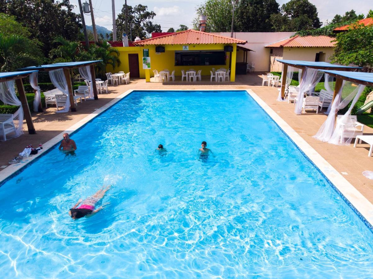 Deluxe Suites Guacamayos - Eco-Lodge & Swimming Pool Bonao Buitenkant foto
