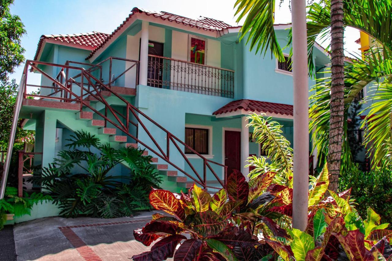 Deluxe Suites Guacamayos - Eco-Lodge & Swimming Pool Bonao Buitenkant foto