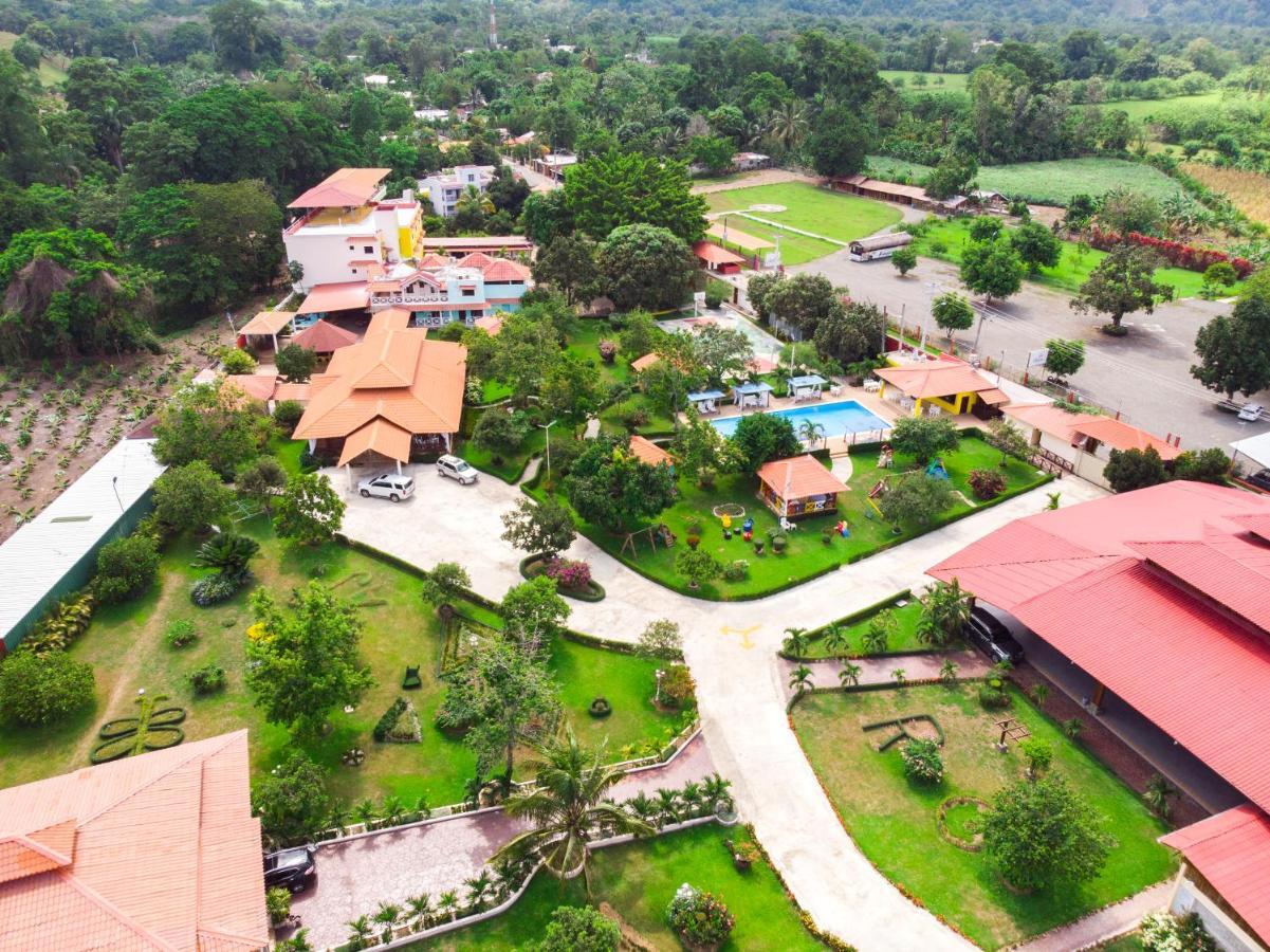 Deluxe Suites Guacamayos - Eco-Lodge & Swimming Pool Bonao Buitenkant foto