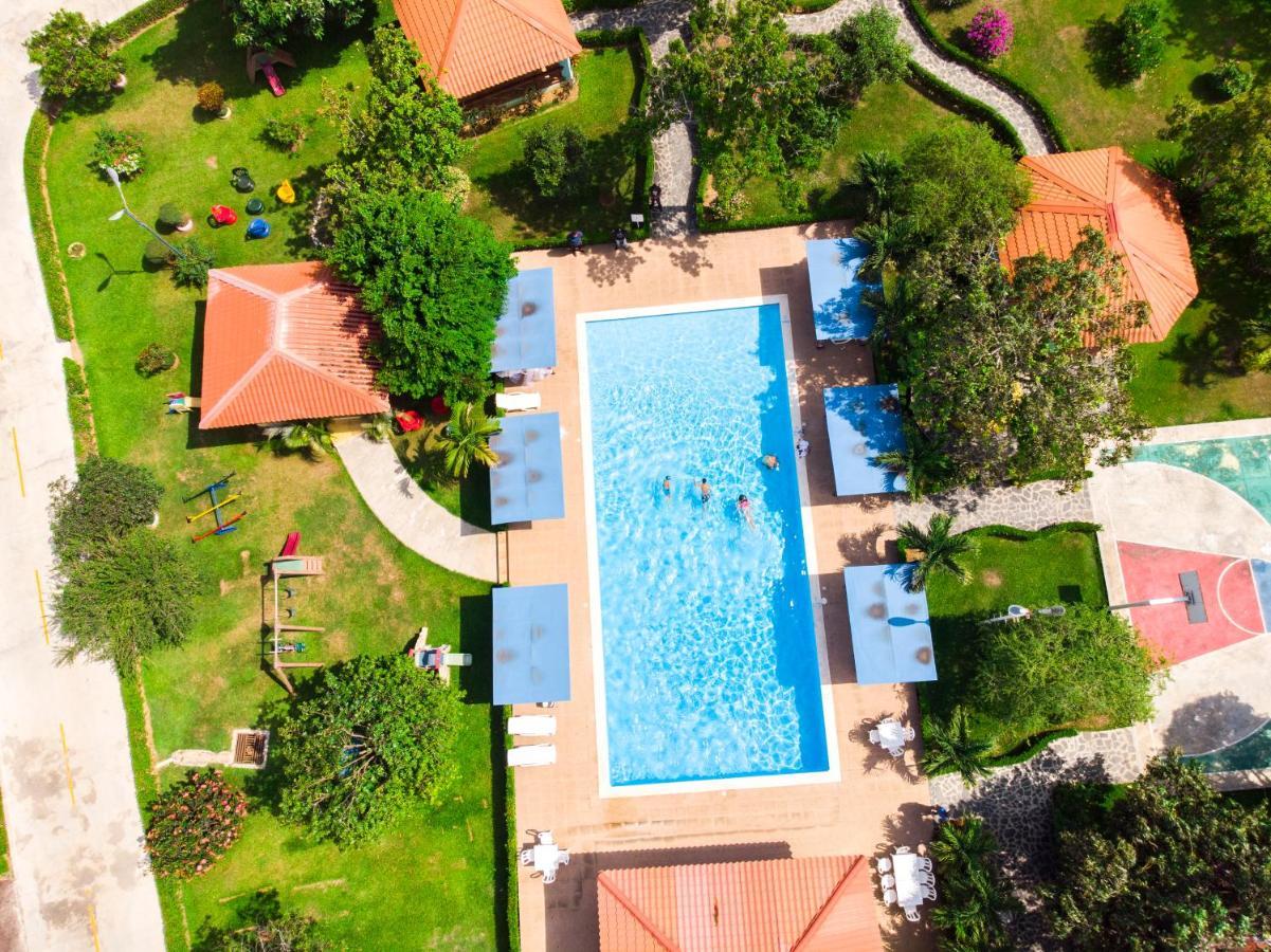 Deluxe Suites Guacamayos - Eco-Lodge & Swimming Pool Bonao Buitenkant foto