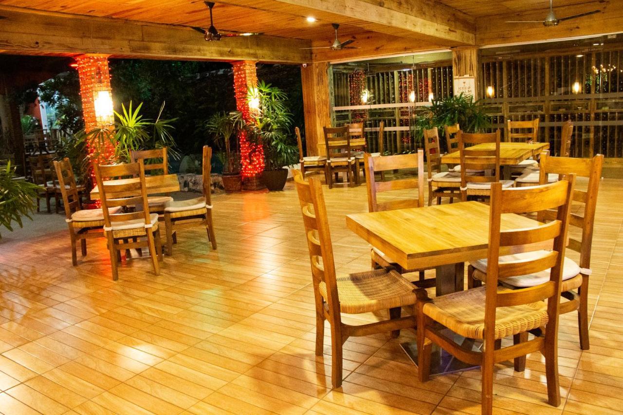 Deluxe Suites Guacamayos - Eco-Lodge & Swimming Pool Bonao Buitenkant foto